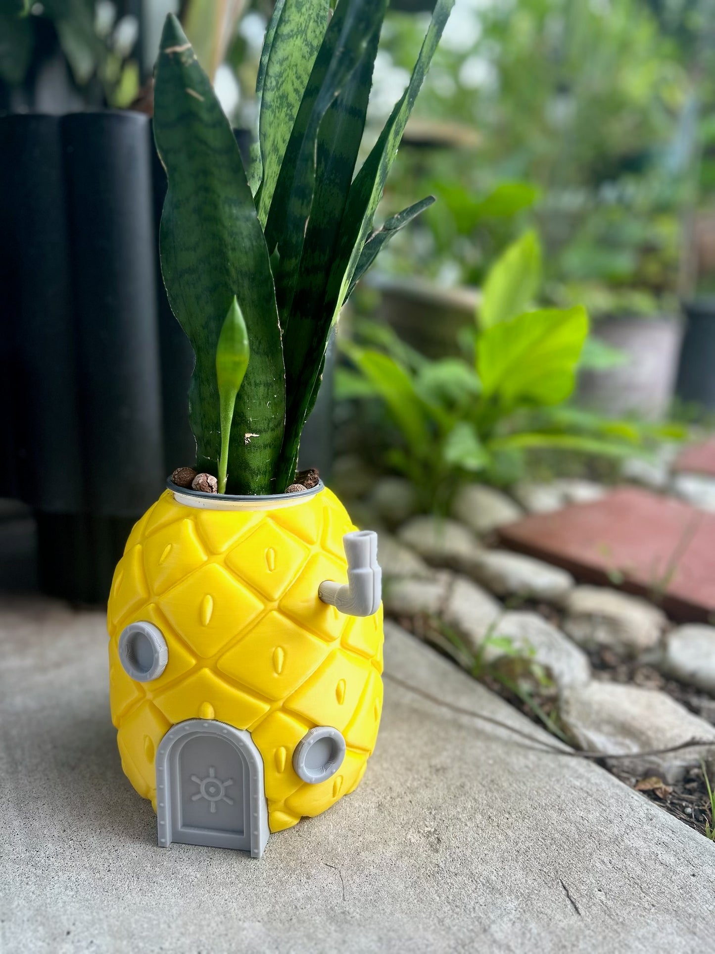 Pineapple House Planter