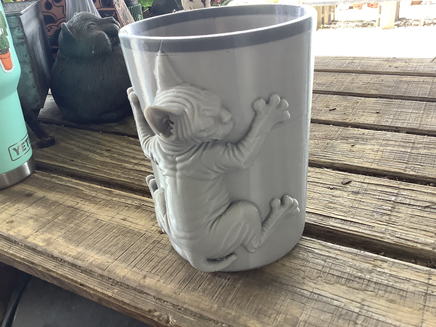 Sphynx cat planter