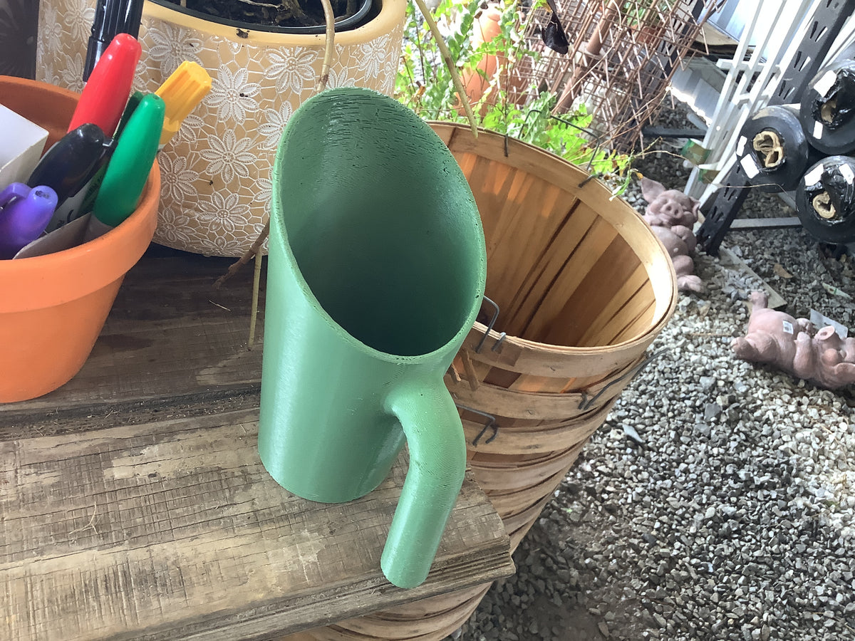 Soil scooper/shovel