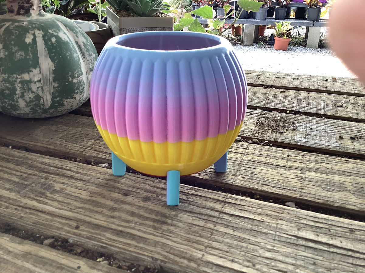 Multicolor planter with legs