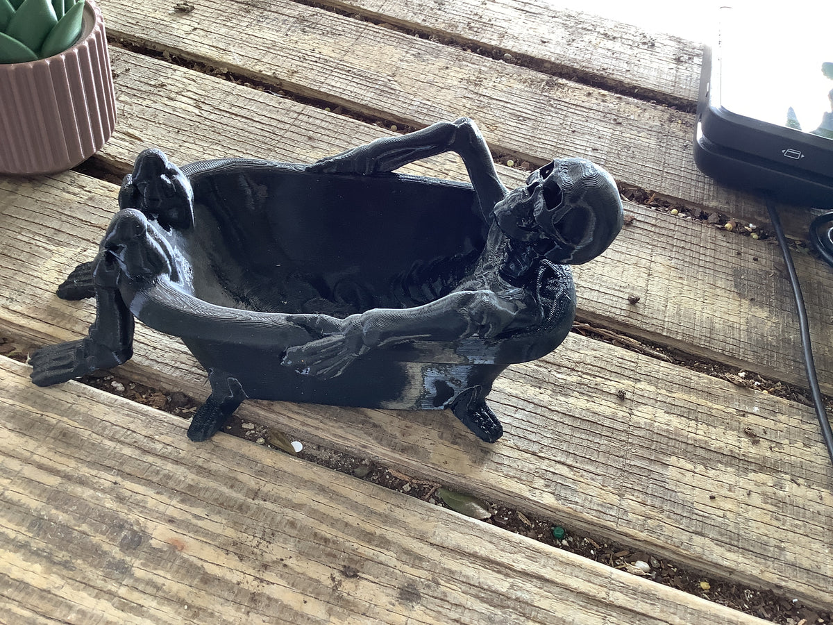 Skeleton planter