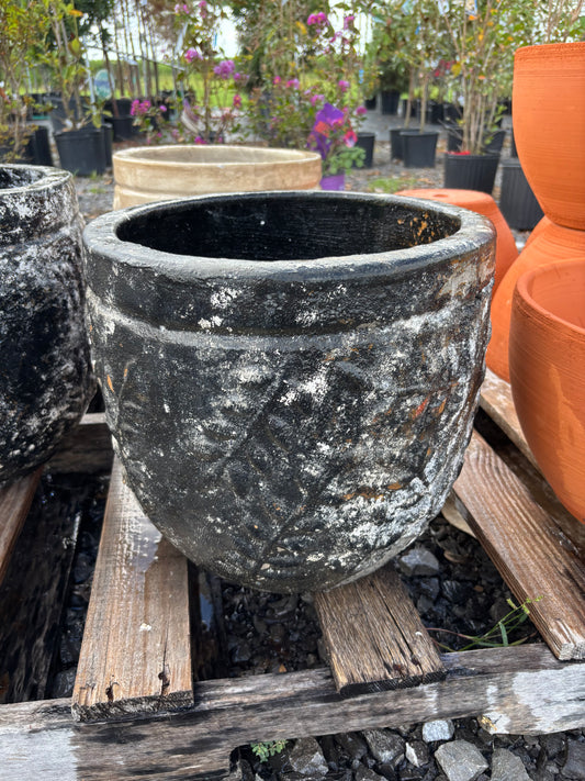 Leaf Design Clay Planter