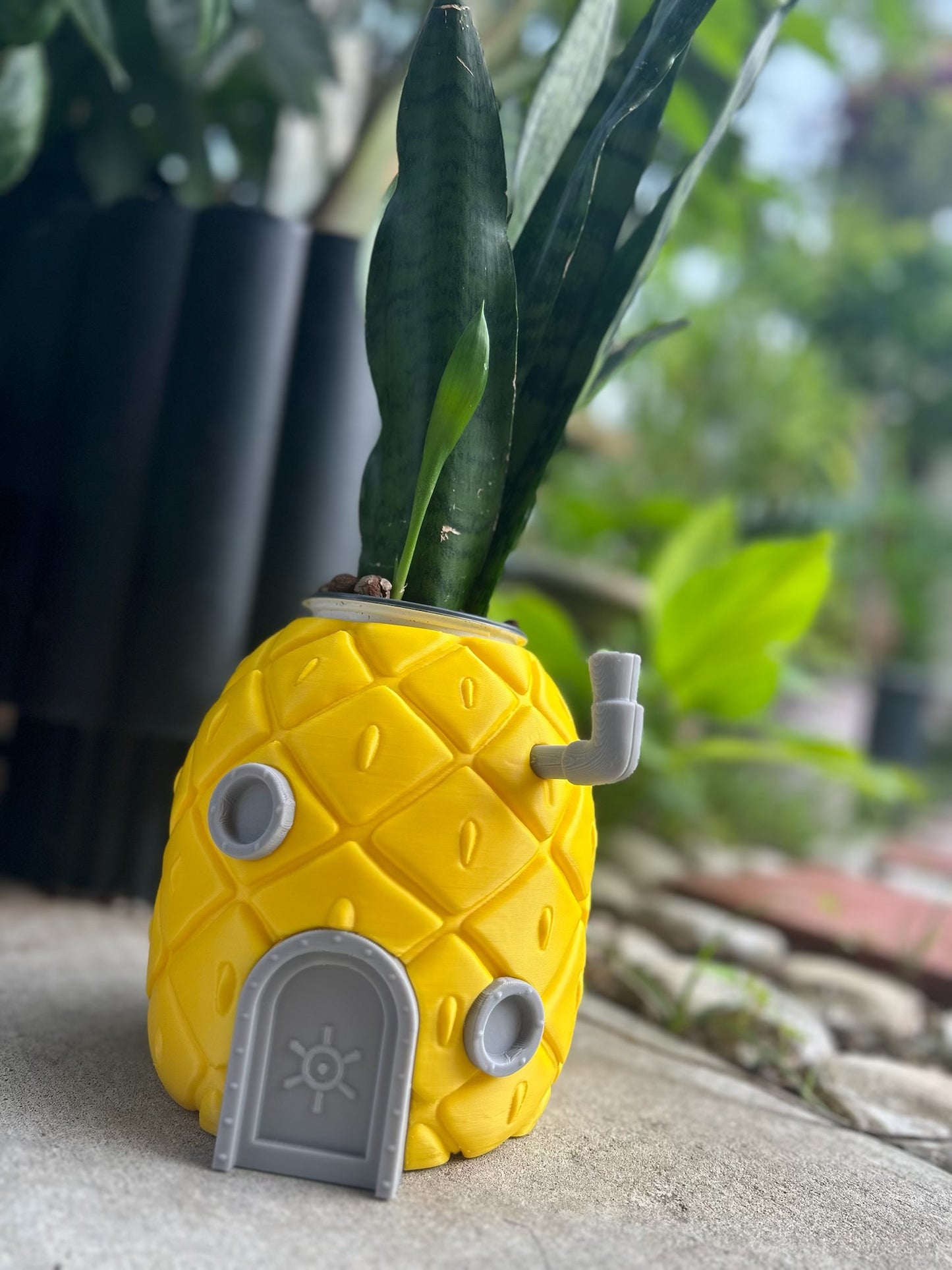 Pineapple House Planter