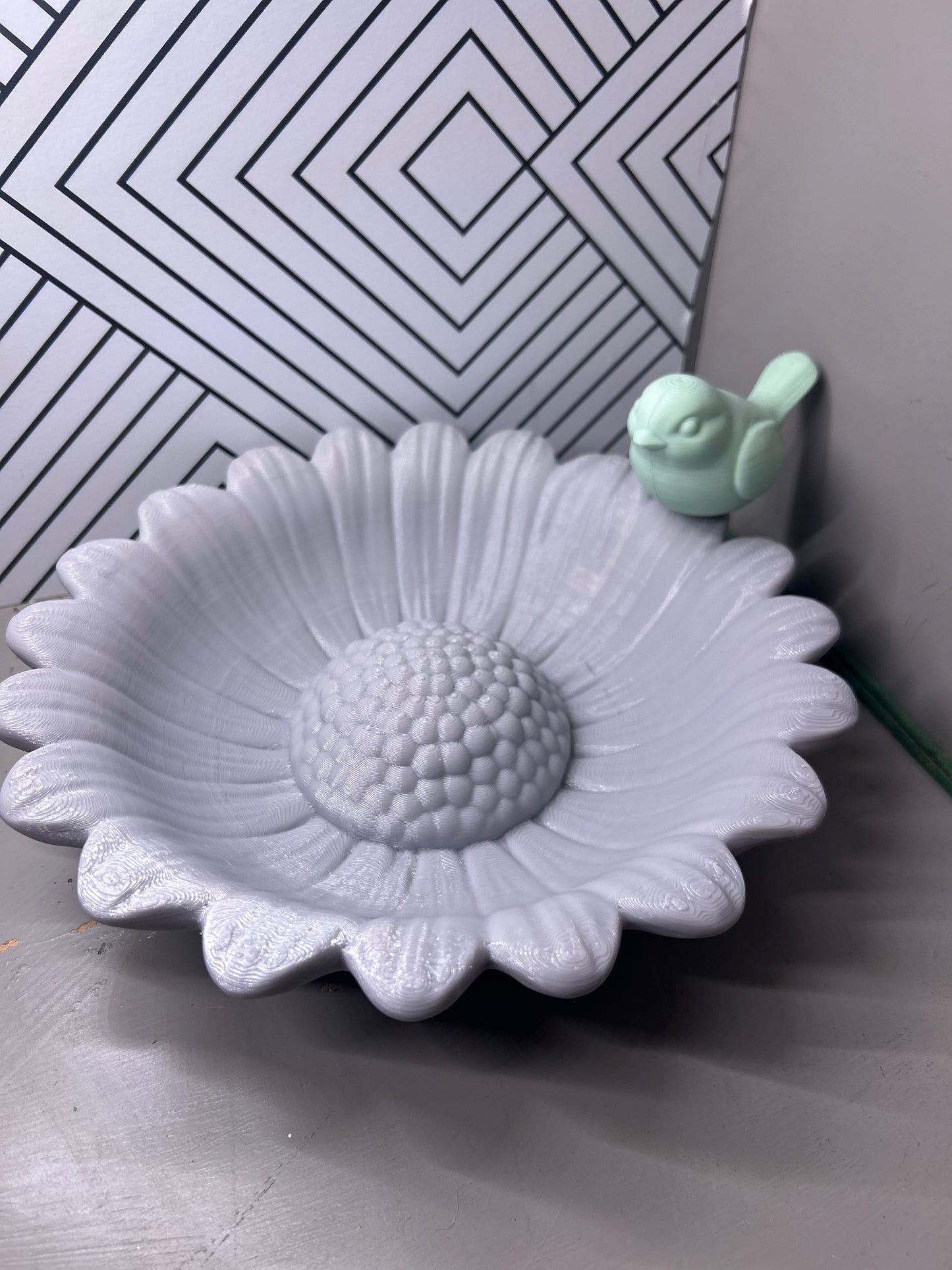 Tabletop Daisy Birdbath